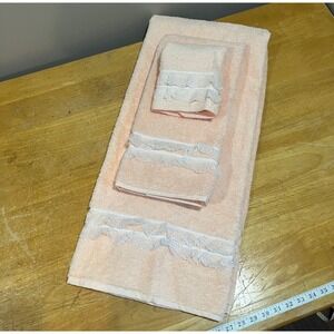 Ralph Lauren Peach Cotton 3 Piece Towel Set White Lace Trim Made in USA